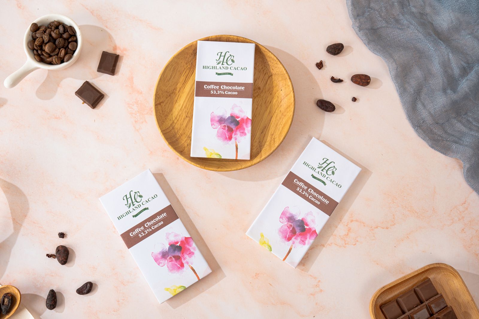 Socola-bean-to-bar-coffee-highlandcacao