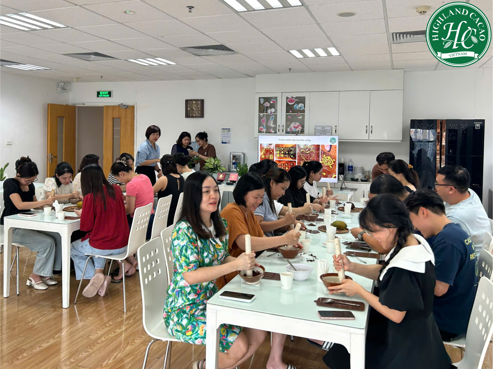 cong-ty-samsung-vina-tham-gia-workshop-socola-thu-cong-cua-highlandcacao
